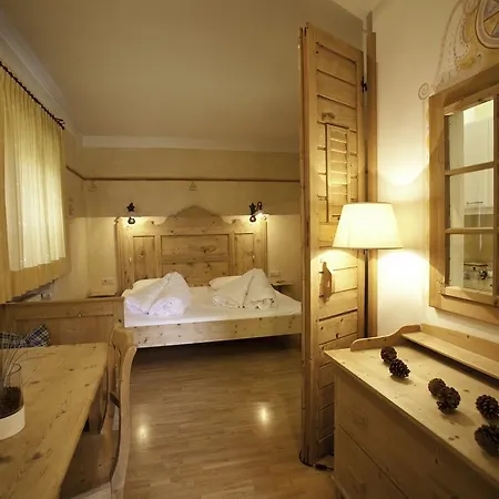 Piccolohotel Tempele Garni Сан-Кандидо