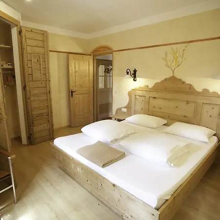 Piccolohotel Tempele Garni Сан-Кандидо